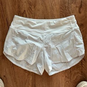 Lululemon mid rise speed up shorts 4”